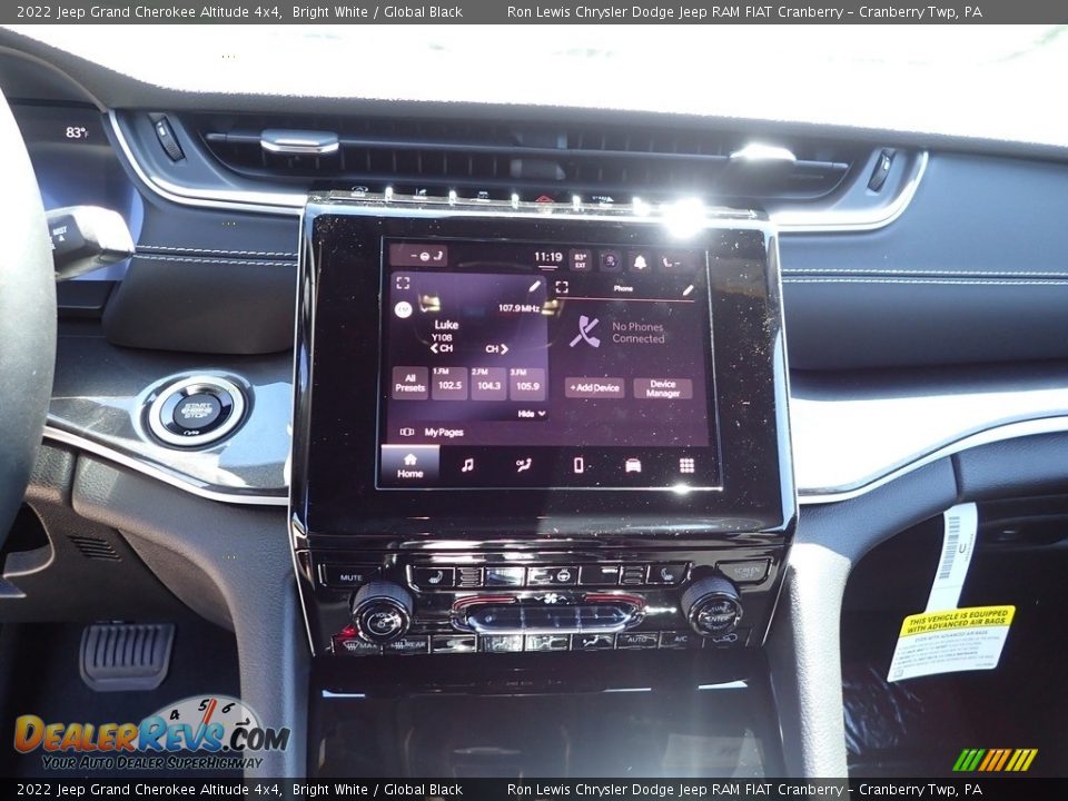 2022 Jeep Grand Cherokee Altitude 4x4 Bright White / Global Black Photo #17