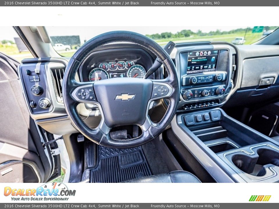 2016 Chevrolet Silverado 3500HD LTZ Crew Cab 4x4 Steering Wheel Photo #27