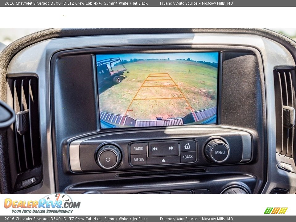 Controls of 2016 Chevrolet Silverado 3500HD LTZ Crew Cab 4x4 Photo #28