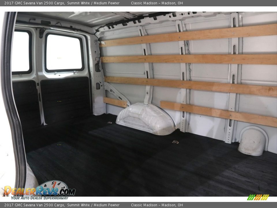 2017 GMC Savana Van 2500 Cargo Summit White / Medium Pewter Photo #15