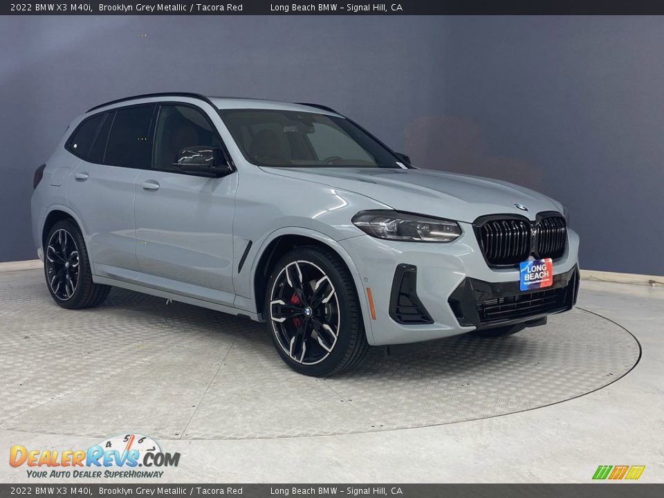 Front 3/4 View of 2022 BMW X3 M40i Photo #28