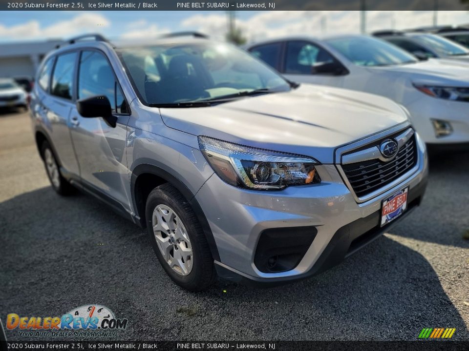 2020 Subaru Forester 2.5i Ice Silver Metallic / Black Photo #2