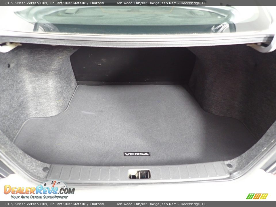 2019 Nissan Versa S Plus Brilliant Silver Metallic / Charcoal Photo #10