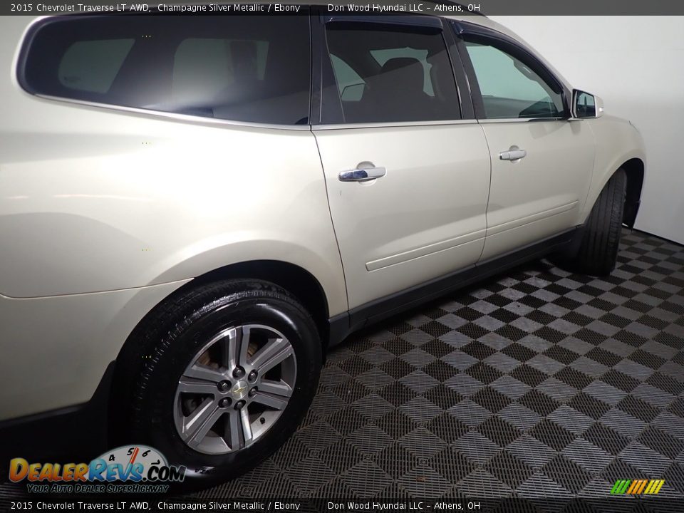 2015 Chevrolet Traverse LT AWD Champagne Silver Metallic / Ebony Photo #19