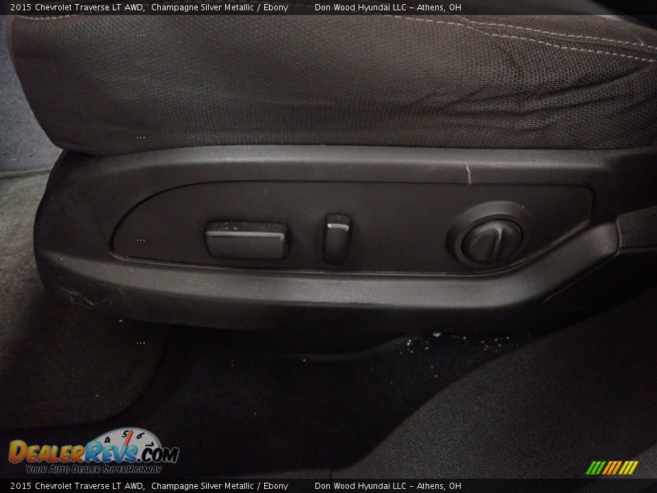 2015 Chevrolet Traverse LT AWD Champagne Silver Metallic / Ebony Photo #23