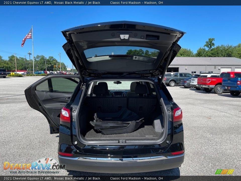 2021 Chevrolet Equinox LT AWD Mosaic Black Metallic / Jet Black Photo #16
