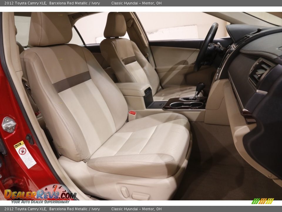 2012 Toyota Camry XLE Barcelona Red Metallic / Ivory Photo #17