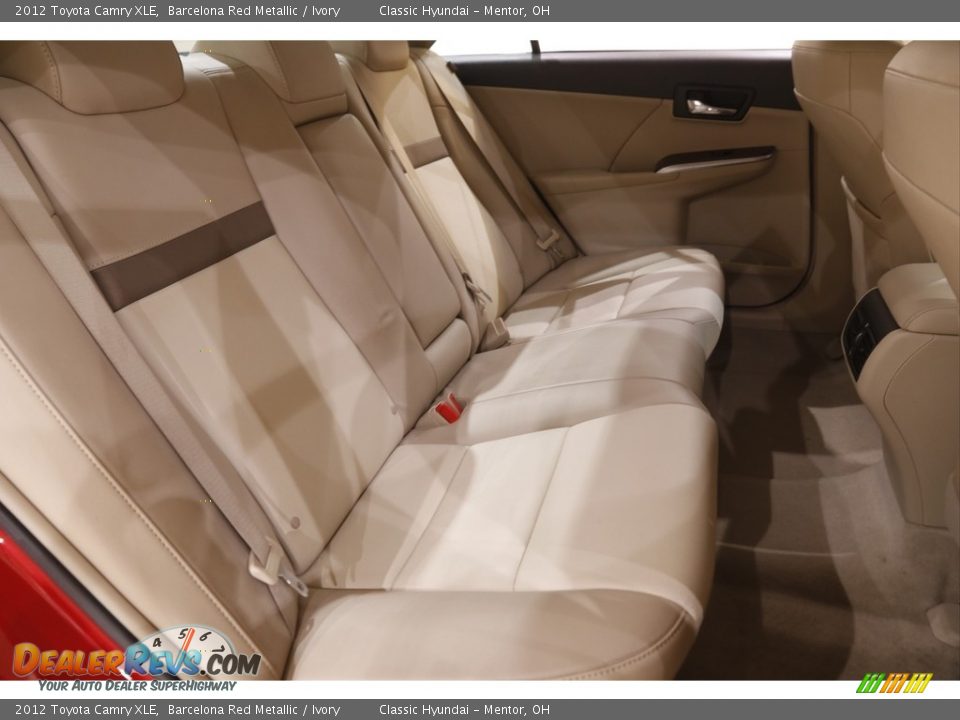 2012 Toyota Camry XLE Barcelona Red Metallic / Ivory Photo #18