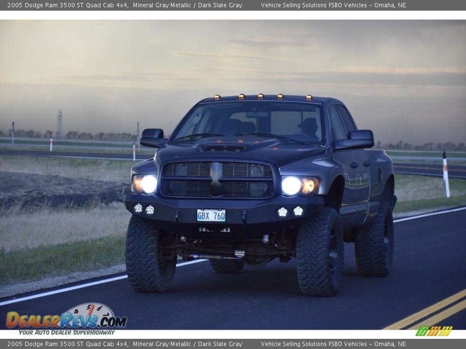 2005 Dodge Ram 3500 ST Quad Cab 4x4 Mineral Gray Metallic / Dark Slate Gray Photo #2