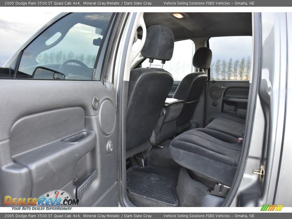 2005 Dodge Ram 3500 ST Quad Cab 4x4 Mineral Gray Metallic / Dark Slate Gray Photo #6