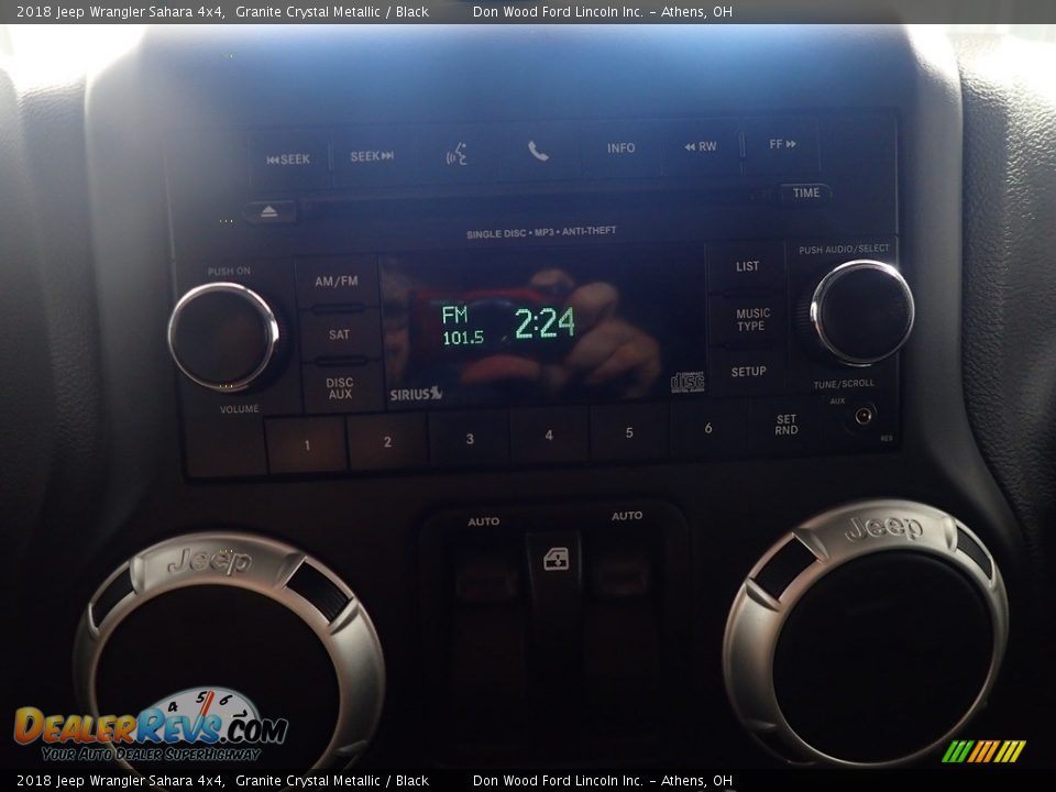 2018 Jeep Wrangler Sahara 4x4 Granite Crystal Metallic / Black Photo #2