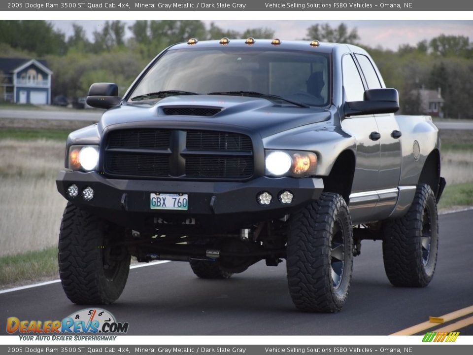 2005 Dodge Ram 3500 ST Quad Cab 4x4 Mineral Gray Metallic / Dark Slate Gray Photo #10