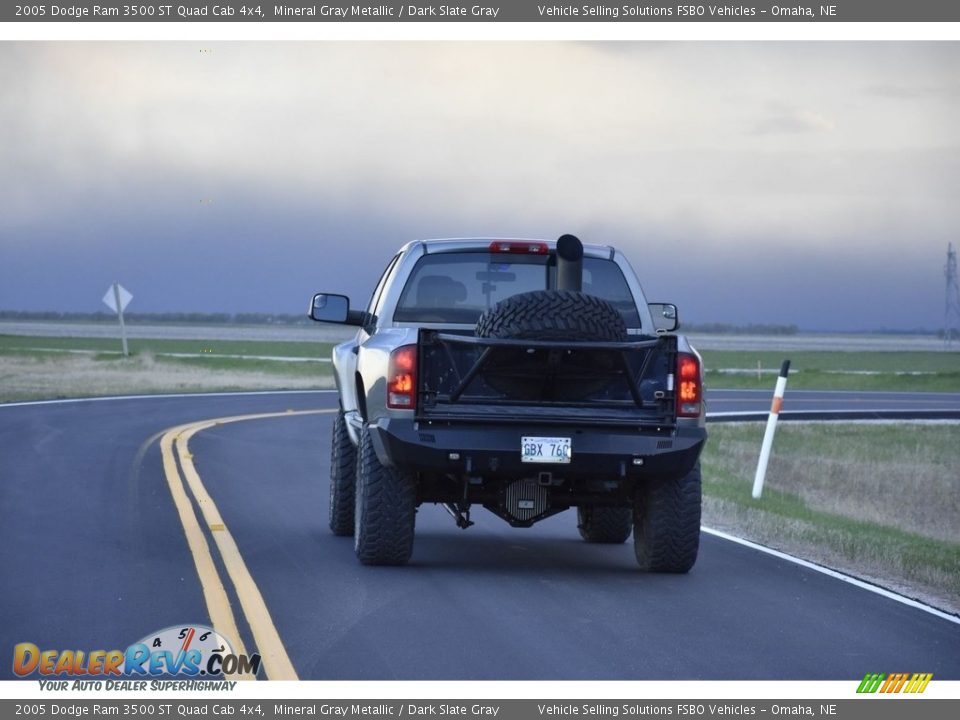 2005 Dodge Ram 3500 ST Quad Cab 4x4 Mineral Gray Metallic / Dark Slate Gray Photo #12