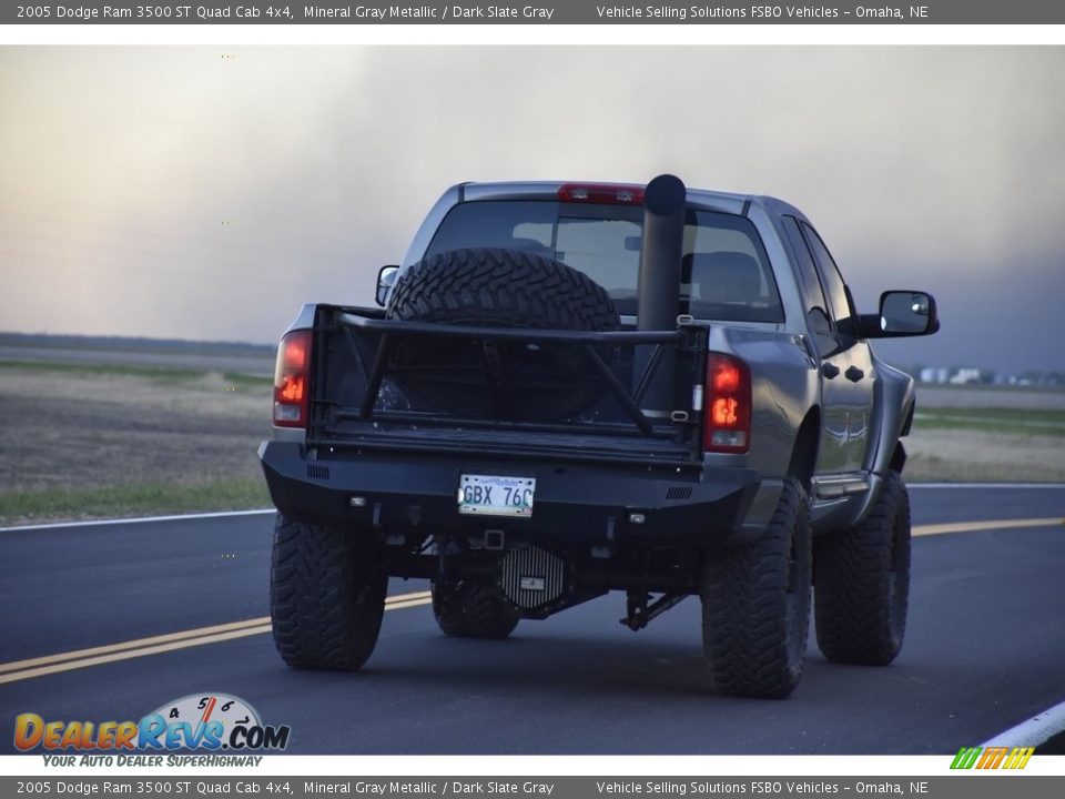 2005 Dodge Ram 3500 ST Quad Cab 4x4 Mineral Gray Metallic / Dark Slate Gray Photo #15