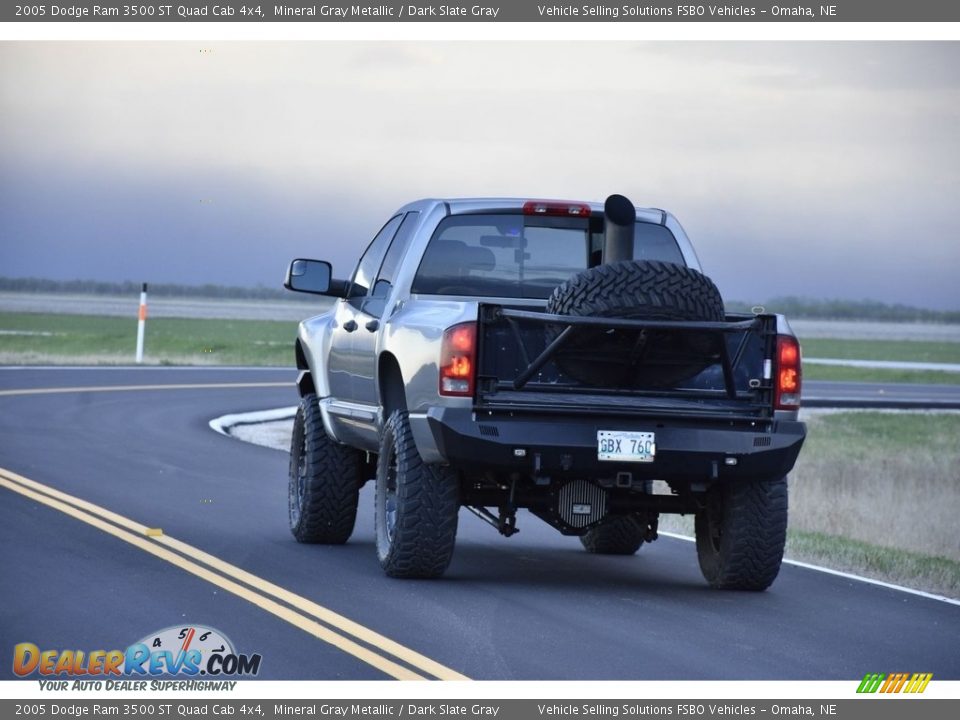 2005 Dodge Ram 3500 ST Quad Cab 4x4 Mineral Gray Metallic / Dark Slate Gray Photo #22