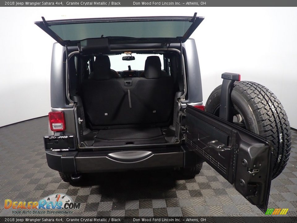 2018 Jeep Wrangler Sahara 4x4 Granite Crystal Metallic / Black Photo #15
