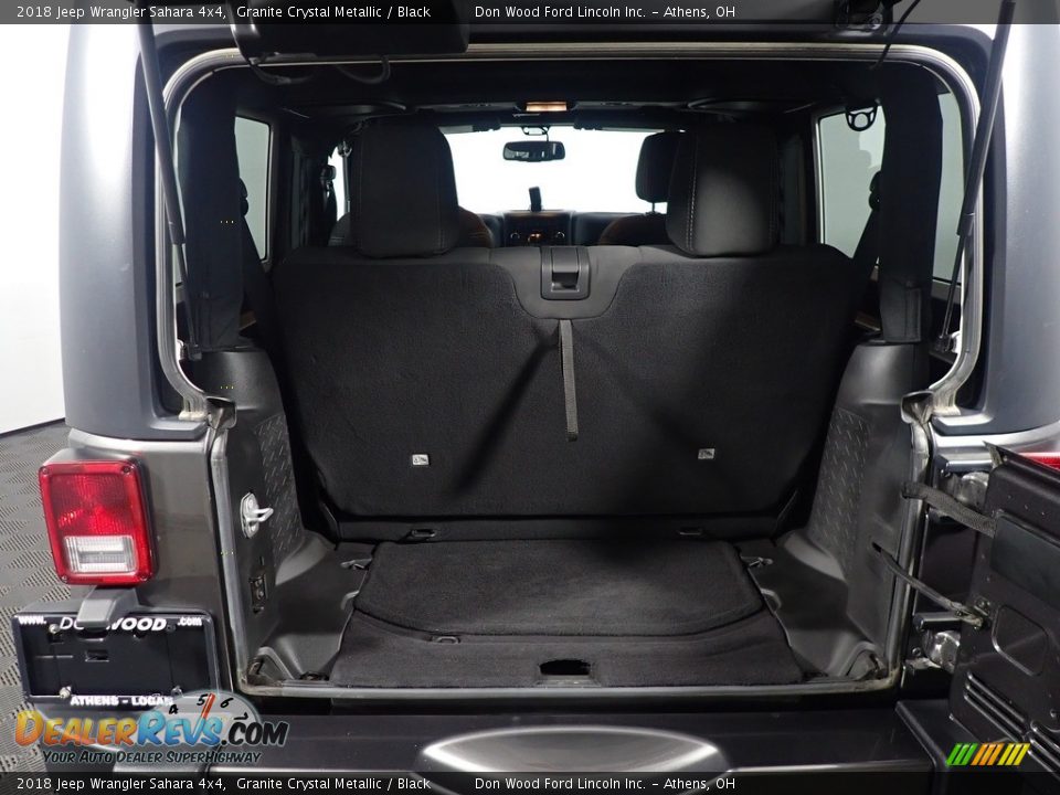 2018 Jeep Wrangler Sahara 4x4 Granite Crystal Metallic / Black Photo #16
