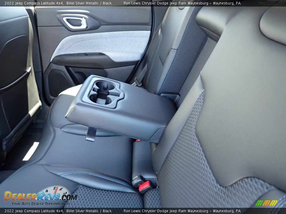2022 Jeep Compass Latitude 4x4 Billet Silver Metallic / Black Photo #12