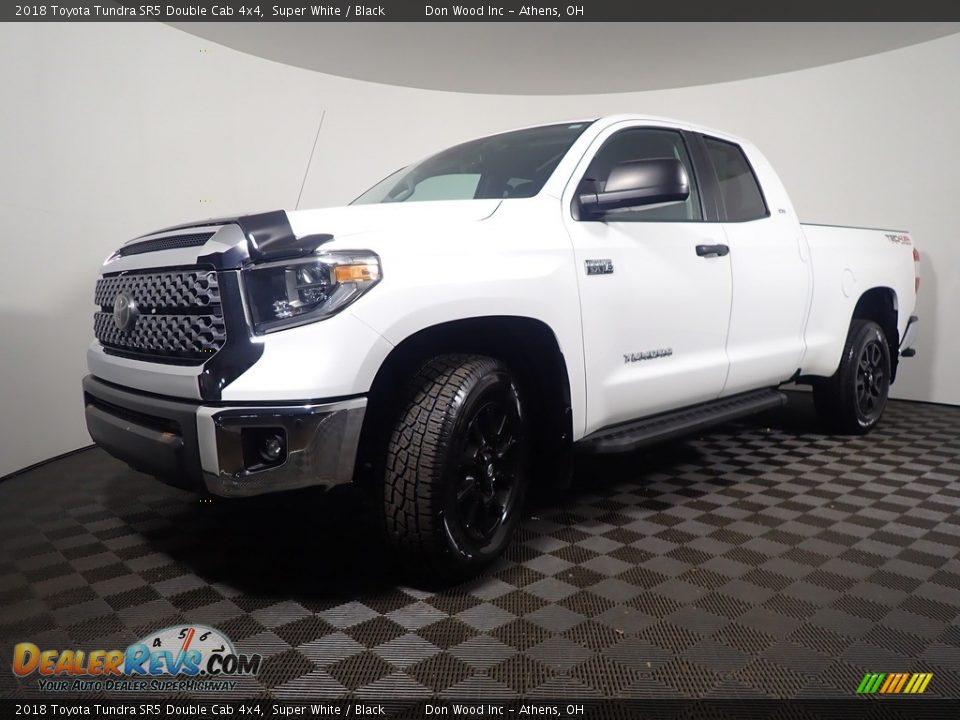 2018 Toyota Tundra SR5 Double Cab 4x4 Super White / Black Photo #9