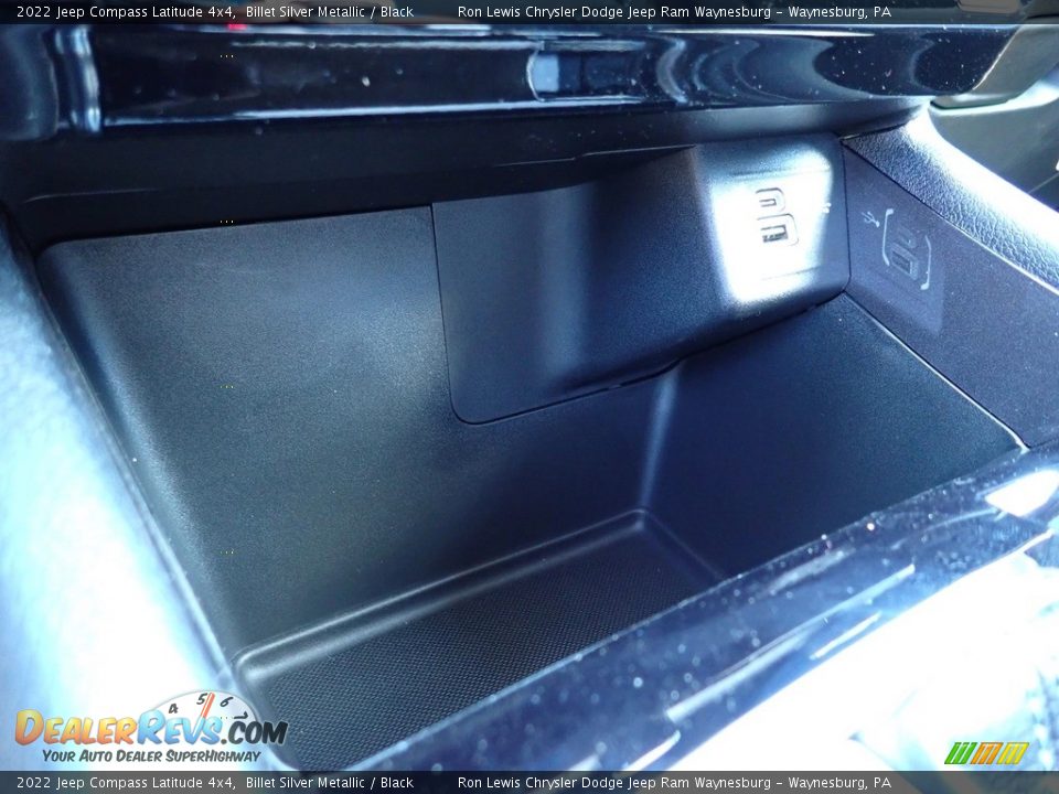 2022 Jeep Compass Latitude 4x4 Billet Silver Metallic / Black Photo #17