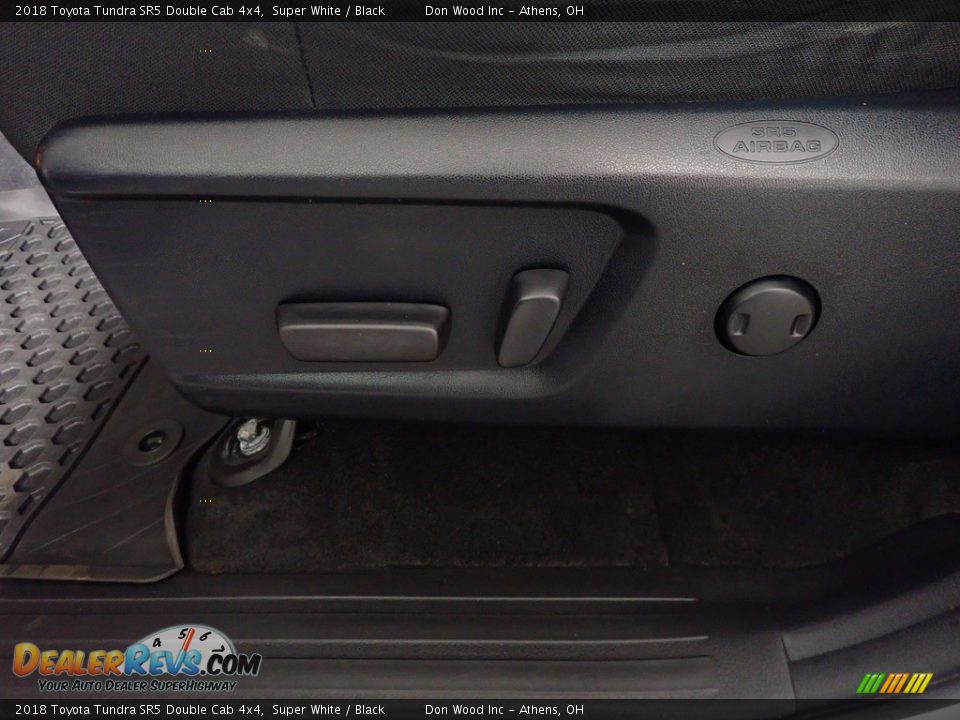 2018 Toyota Tundra SR5 Double Cab 4x4 Super White / Black Photo #23
