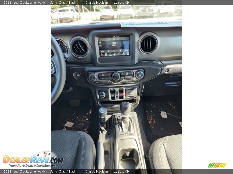 2022 Jeep Gladiator Willys 4x4 Sting-Gray / Black Photo #6