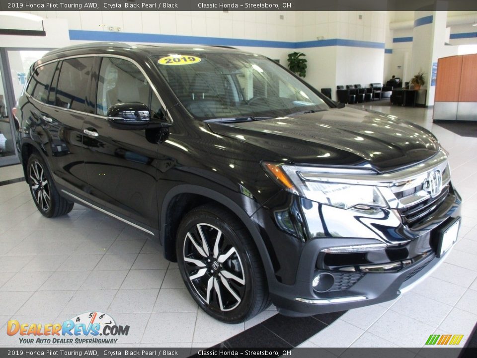 2019 Honda Pilot Touring AWD Crystal Black Pearl / Black Photo #3