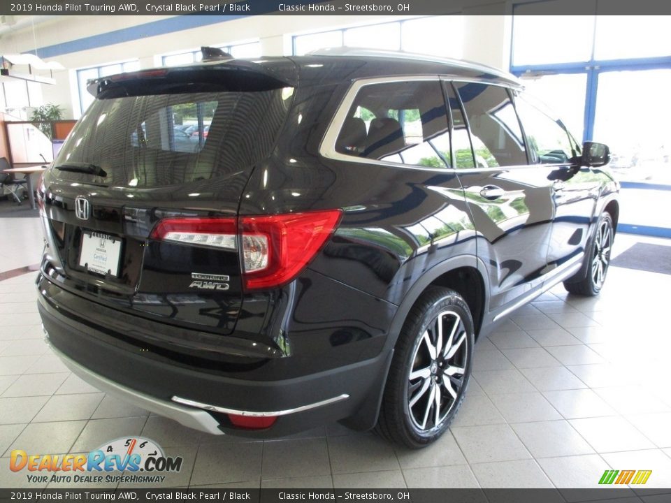 2019 Honda Pilot Touring AWD Crystal Black Pearl / Black Photo #7