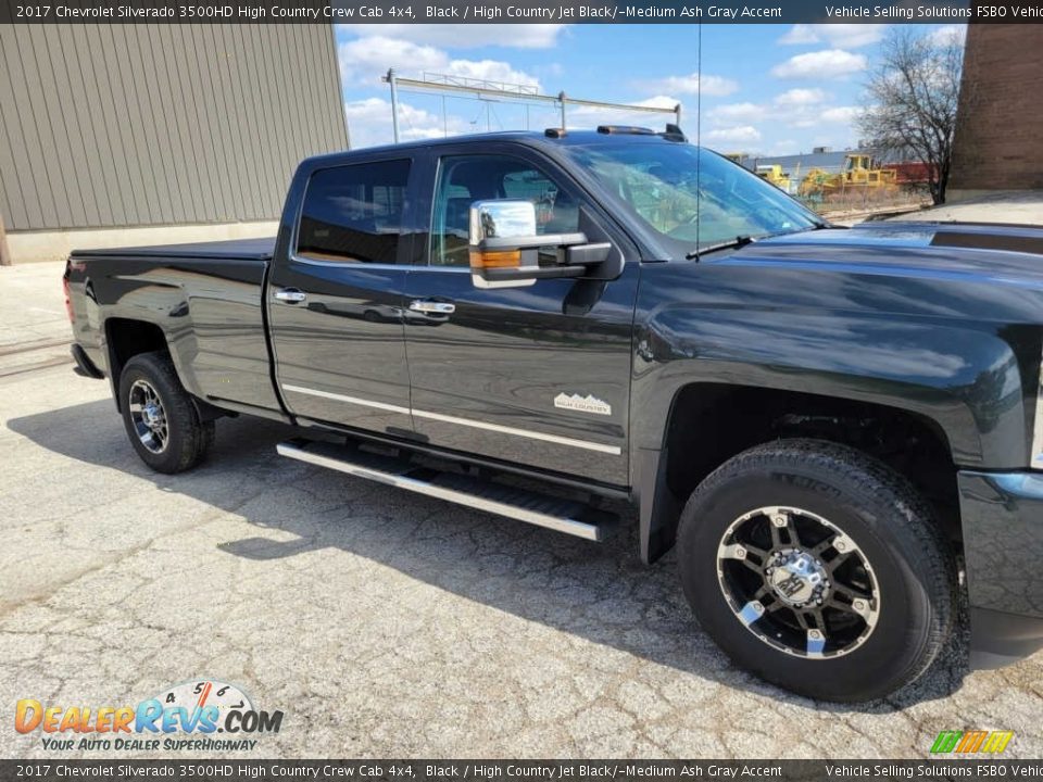 2017 Chevrolet Silverado 3500HD High Country Crew Cab 4x4 Black / High Country Jet Black/­Medium Ash Gray Accent Photo #10