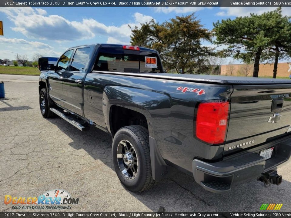 2017 Chevrolet Silverado 3500HD High Country Crew Cab 4x4 Black / High Country Jet Black/­Medium Ash Gray Accent Photo #15