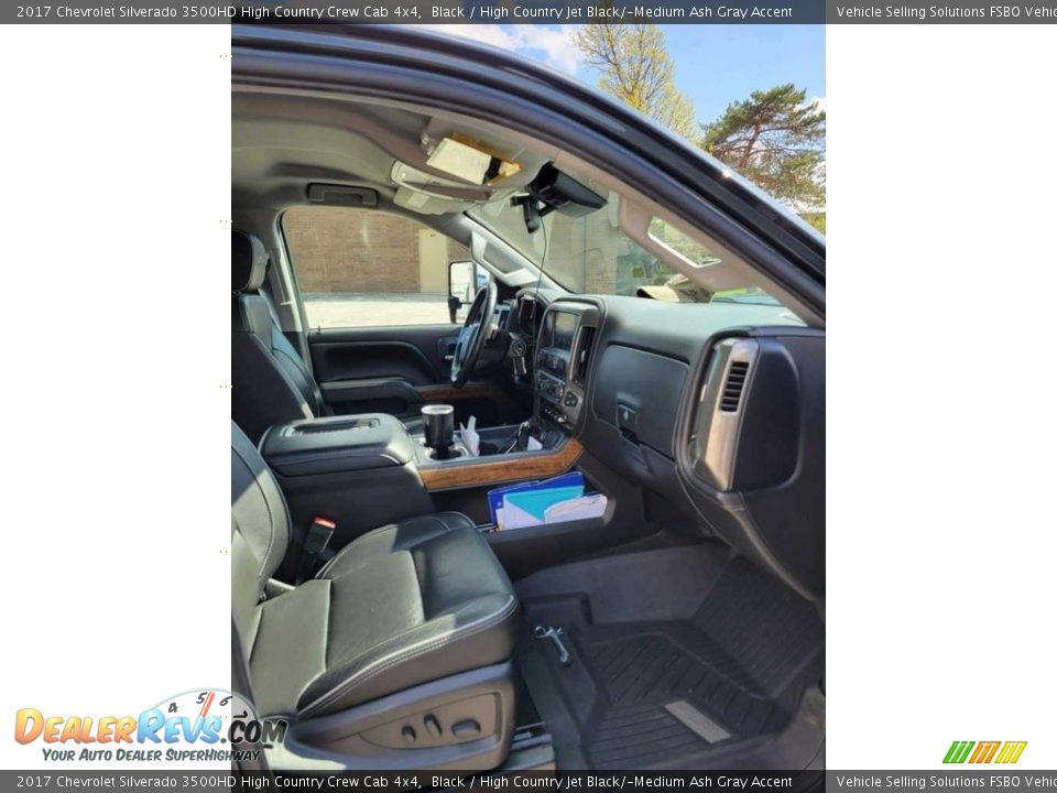 2017 Chevrolet Silverado 3500HD High Country Crew Cab 4x4 Black / High Country Jet Black/­Medium Ash Gray Accent Photo #24