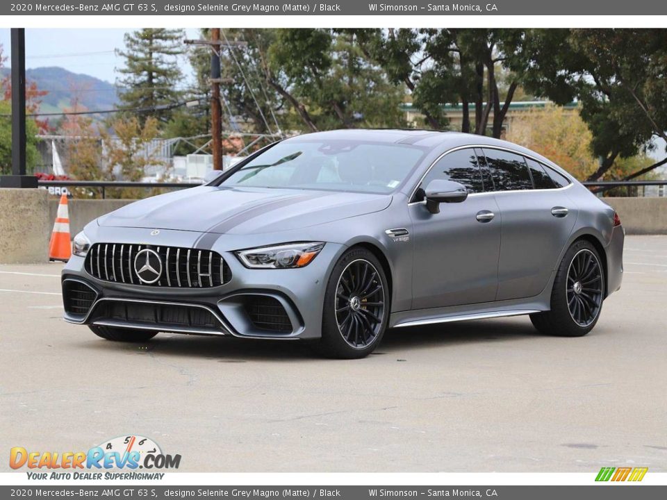 Front 3/4 View of 2020 Mercedes-Benz AMG GT 63 S Photo #12