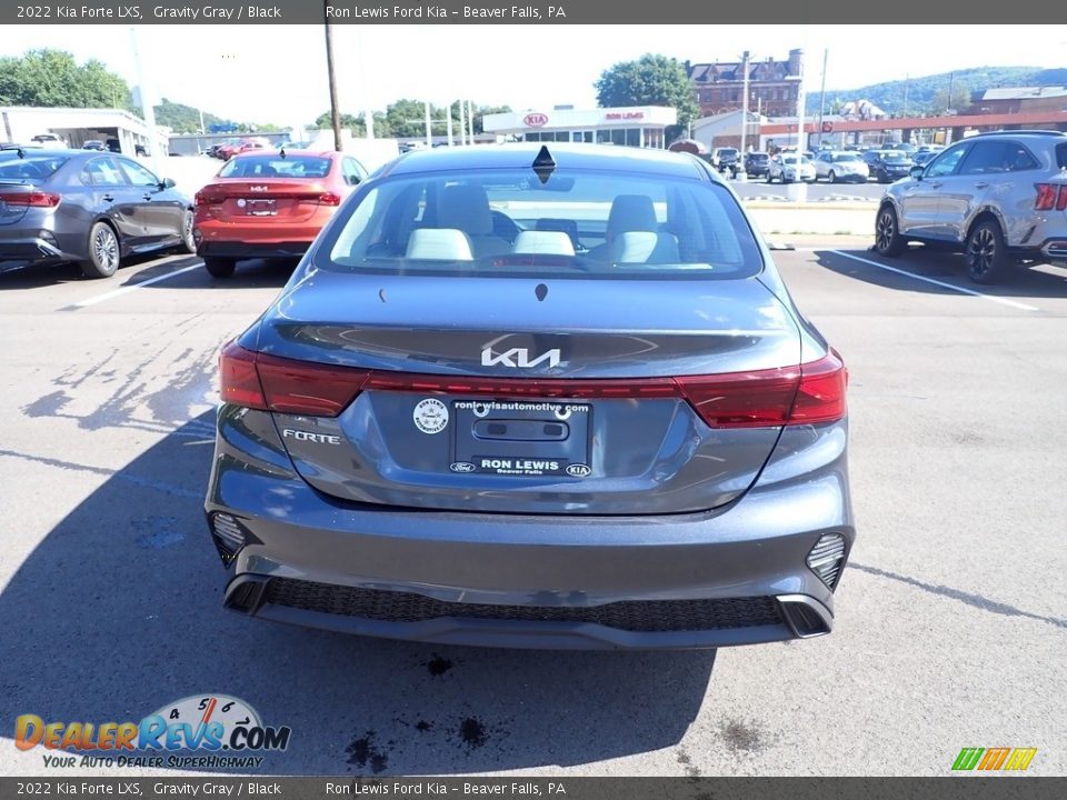 2022 Kia Forte LXS Gravity Gray / Black Photo #7