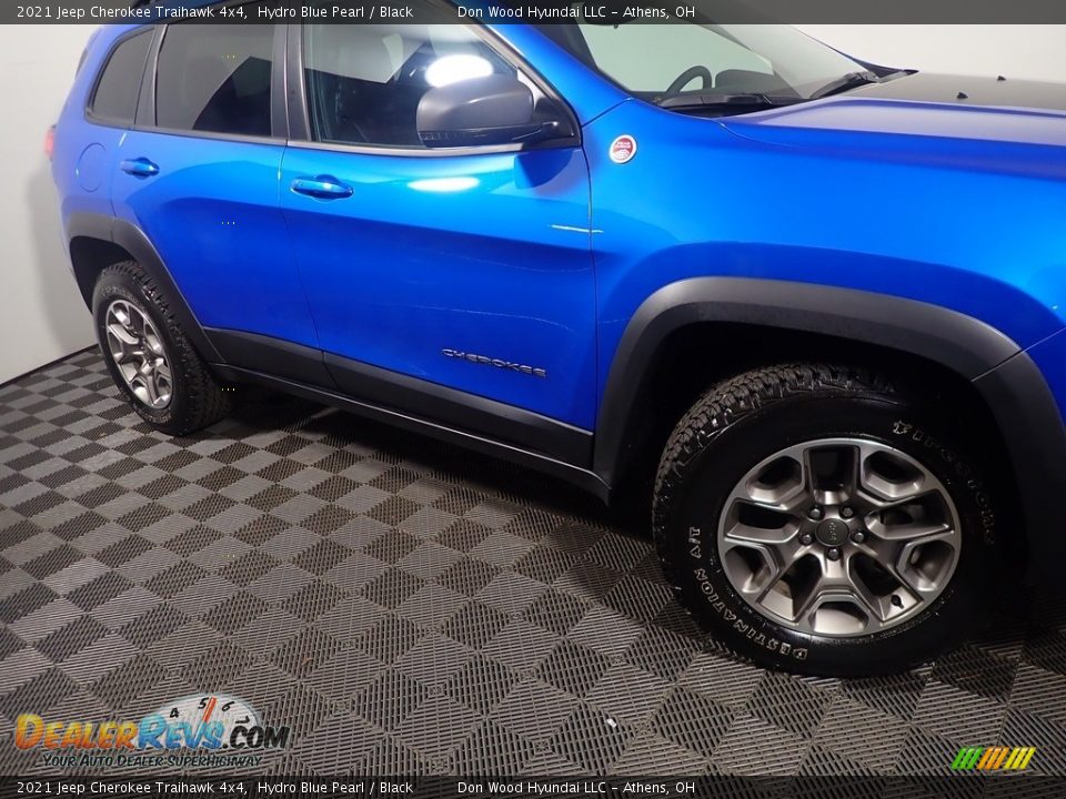 2021 Jeep Cherokee Traihawk 4x4 Hydro Blue Pearl / Black Photo #4