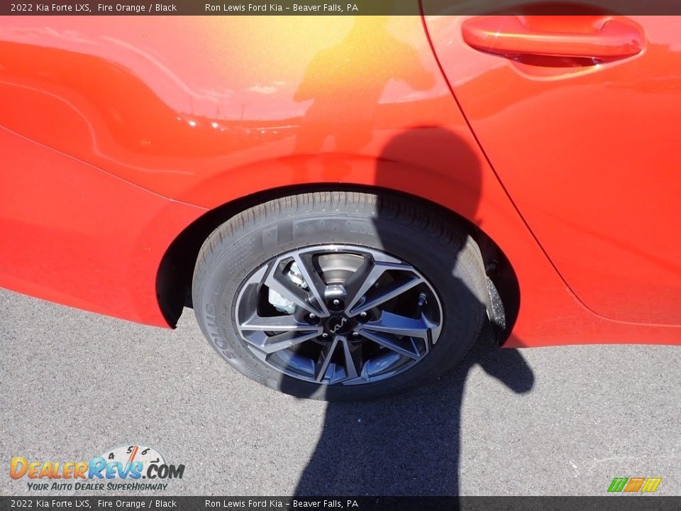2022 Kia Forte LXS Fire Orange / Black Photo #9