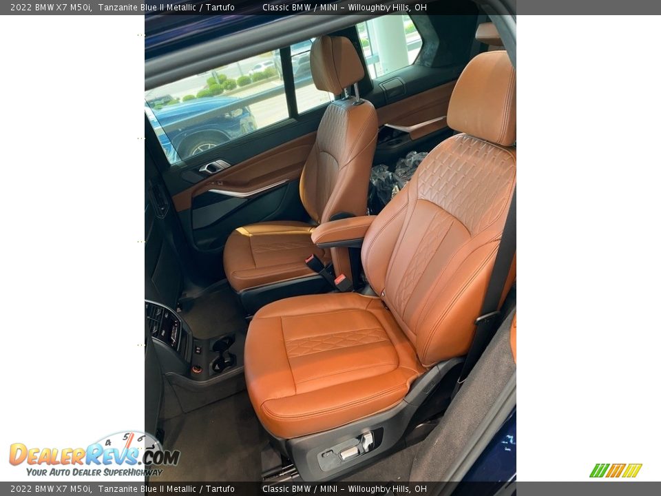 Rear Seat of 2022 BMW X7 M50i Photo #5