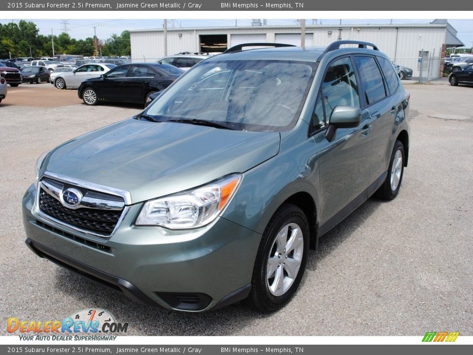 2015 Subaru Forester 2.5i Premium Jasmine Green Metallic / Gray Photo #1