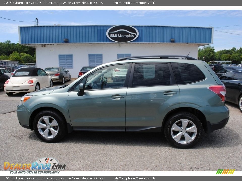 2015 Subaru Forester 2.5i Premium Jasmine Green Metallic / Gray Photo #2