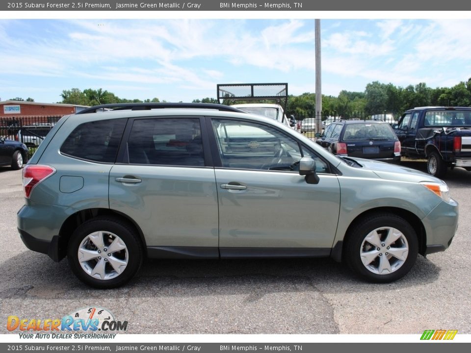 2015 Subaru Forester 2.5i Premium Jasmine Green Metallic / Gray Photo #6