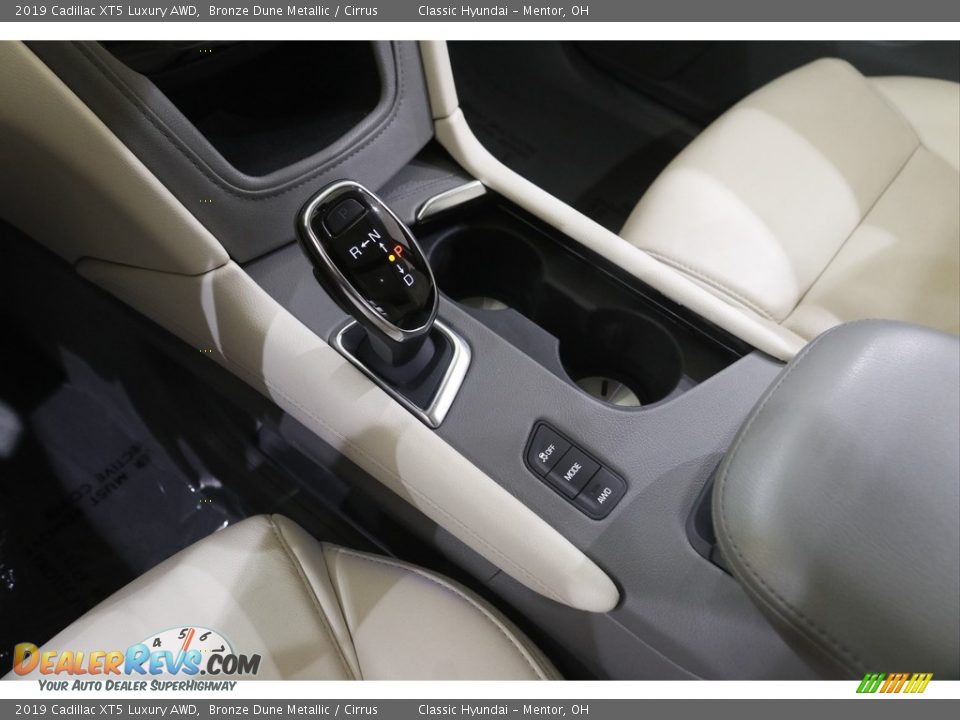 2019 Cadillac XT5 Luxury AWD Bronze Dune Metallic / Cirrus Photo #17