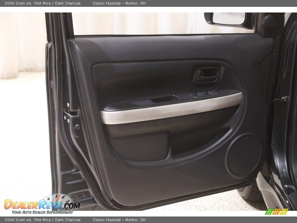 2006 Scion xA Flint Mica / Dark Charcoal Photo #4