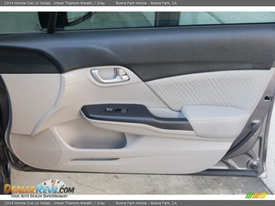 2014 Honda Civic LX Sedan Urban Titanium Metallic / Gray Photo #28