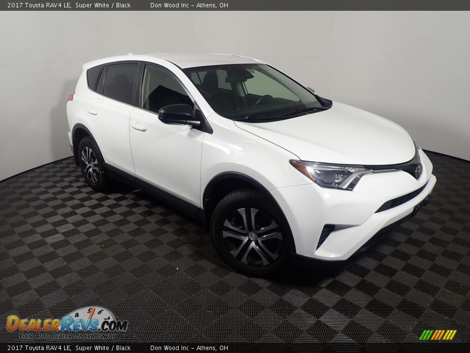 2017 Toyota RAV4 LE Super White / Black Photo #3