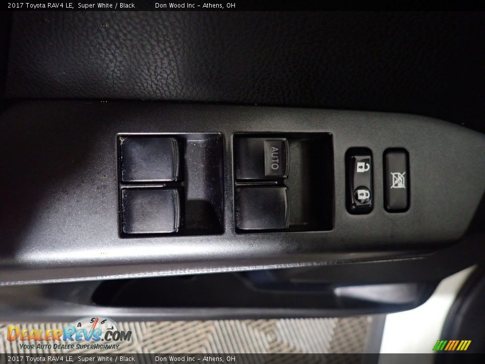 2017 Toyota RAV4 LE Super White / Black Photo #21