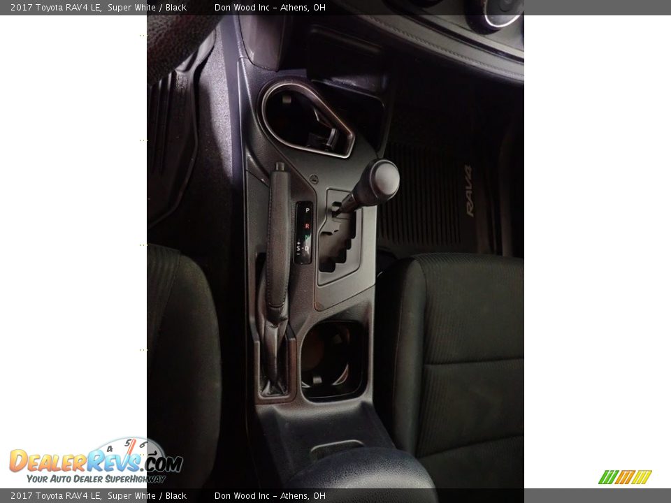 2017 Toyota RAV4 LE Super White / Black Photo #32