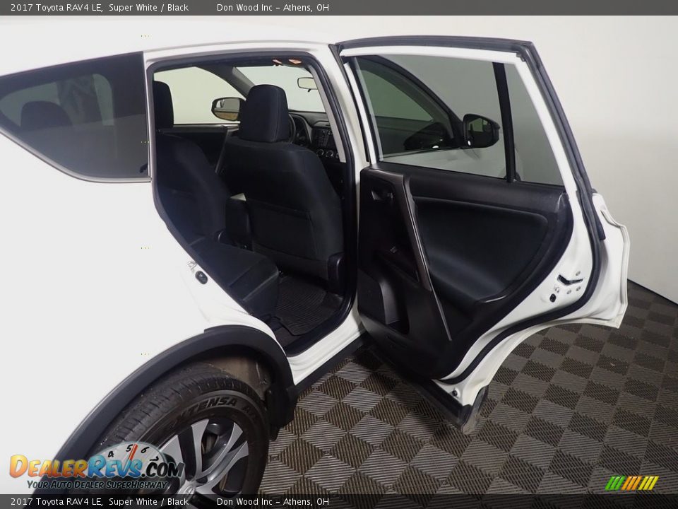 2017 Toyota RAV4 LE Super White / Black Photo #36