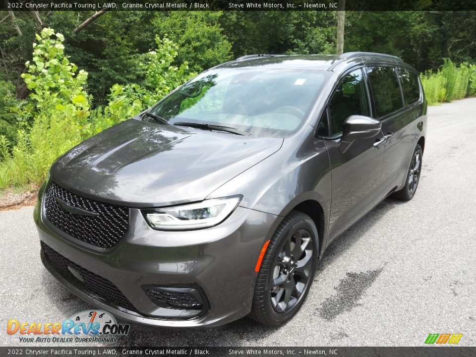 2022 Chrysler Pacifica Touring L AWD Granite Crystal Metallic / Black Photo #2