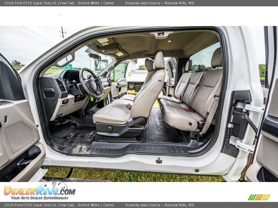 2019 Ford F250 Super Duty XL Crew Cab Oxford White / Camel Photo #18