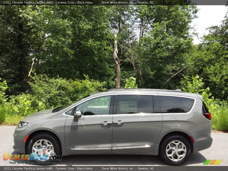 2022 Chrysler Pacifica Limited AWD Ceramic Gray / Black/Alloy Photo #1