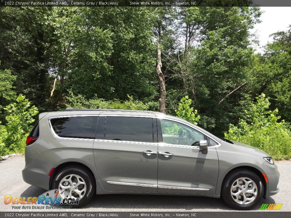 2022 Chrysler Pacifica Limited AWD Ceramic Gray / Black/Alloy Photo #5